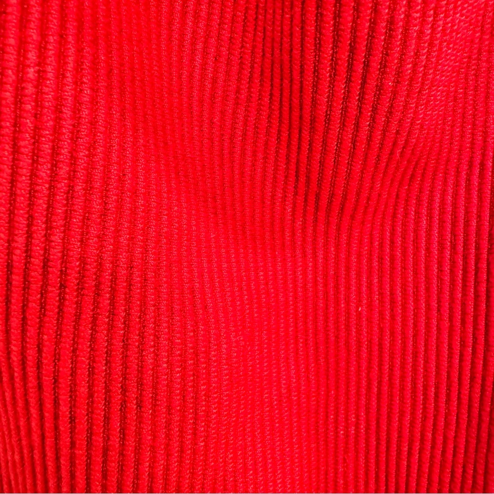 Abercrombie & Fitch Red Sleeveless Tank Top - Picture 2 of 4